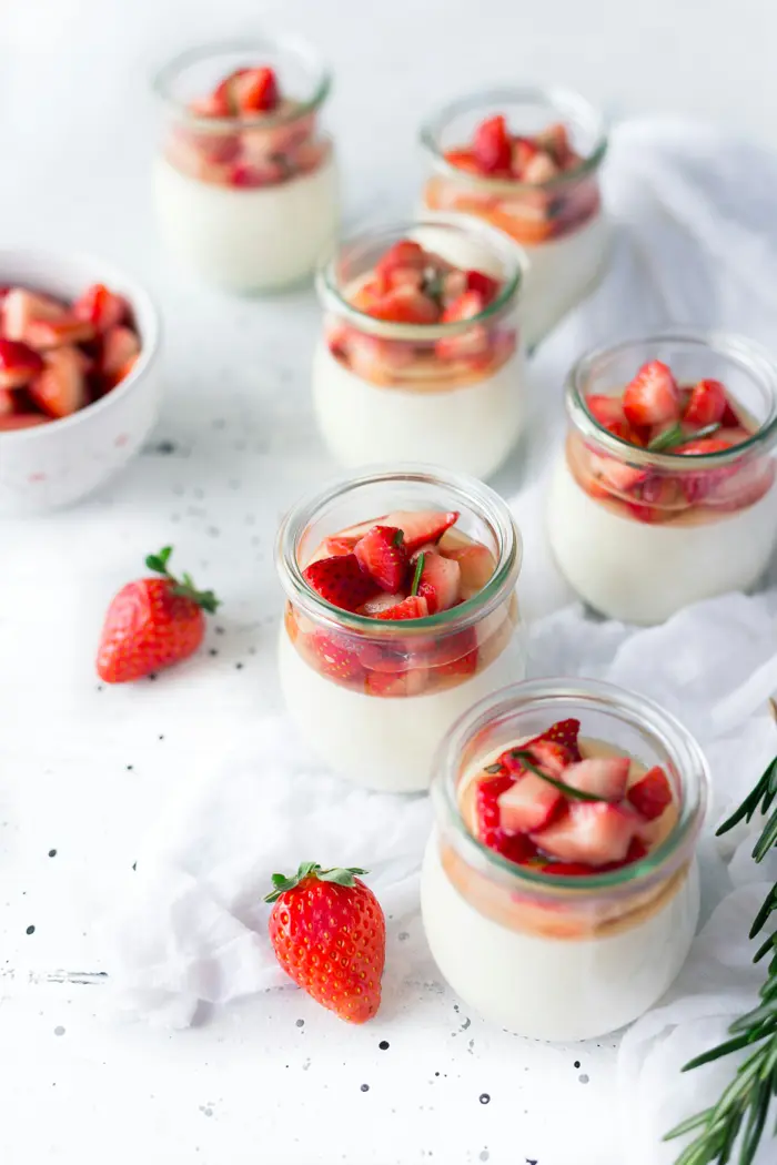 Fresh Fruit Yogurt Bowls